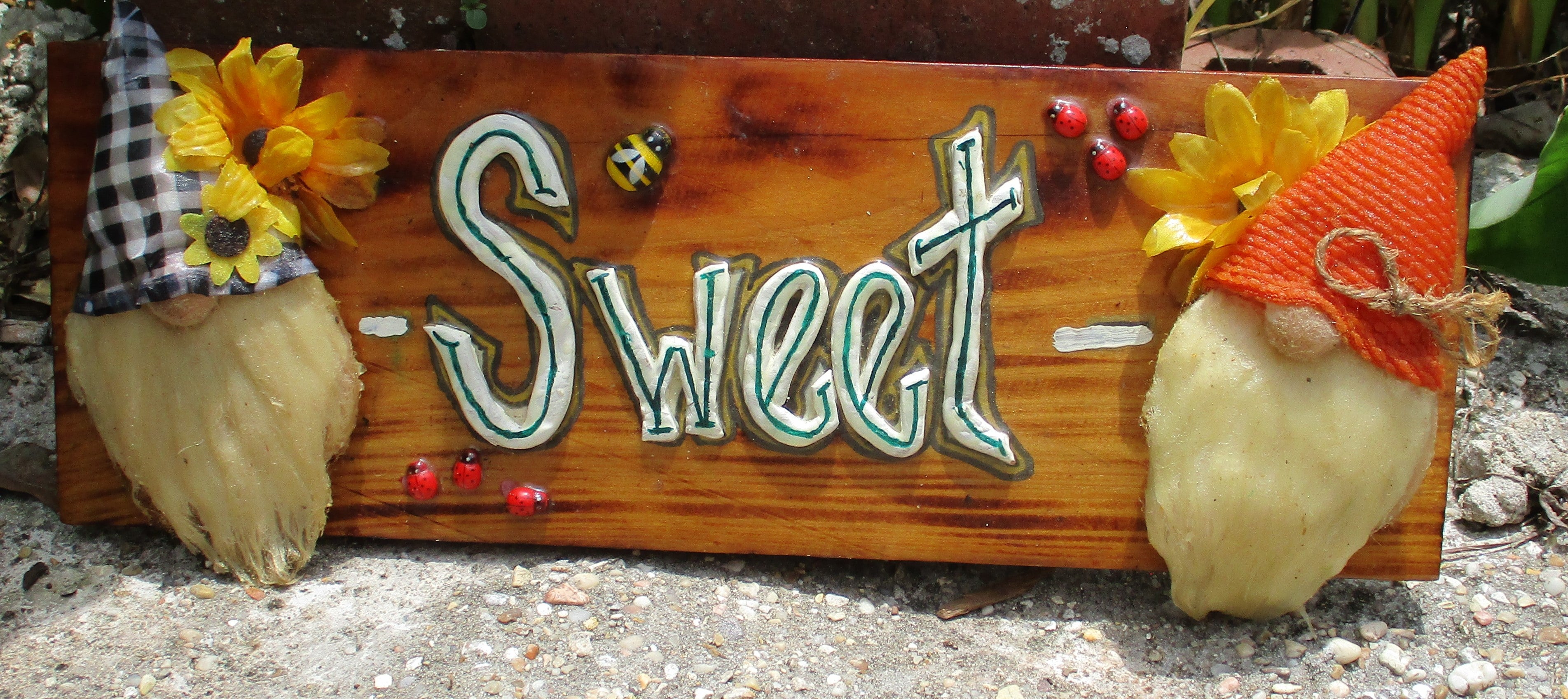Gnome sweet gnome wooden 3D sign art