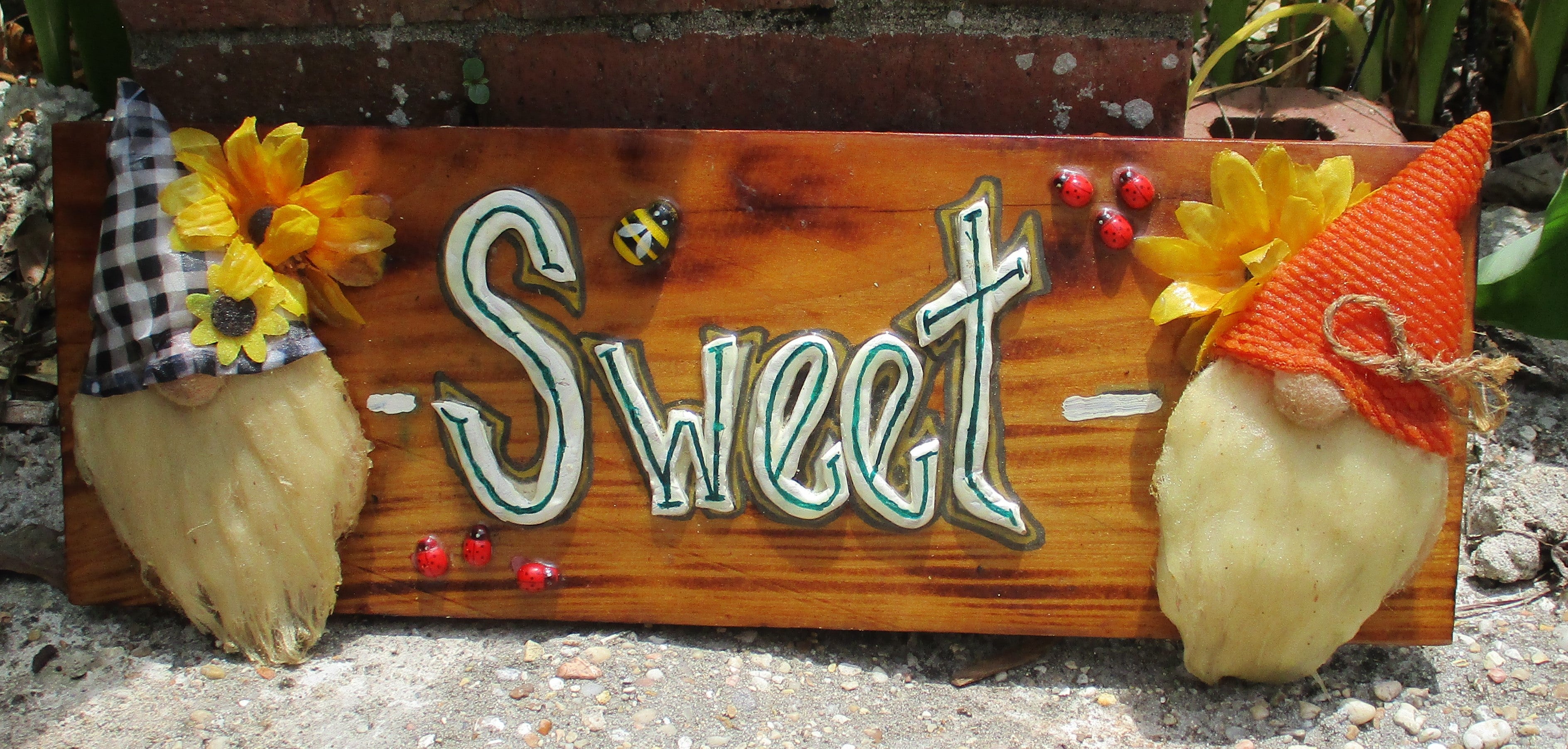 Gnome sweet gnome wooden 3D sign art